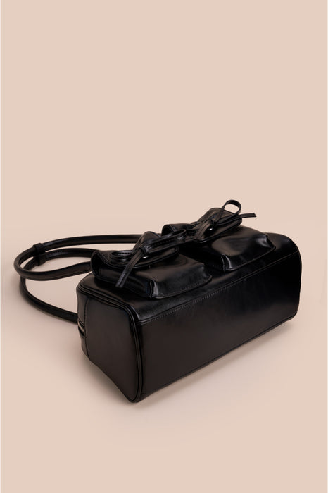 Bow Noir